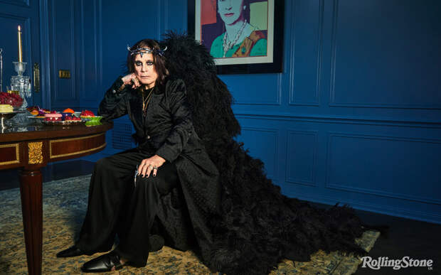 Келли Осборн (Kelly Osbourne) нарушила молчание после смерти отца Оззи песней "Changes"