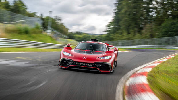 Масштабный отзыв Mercedes-Benz AMG One: проверяют риск возгорания из-за гидравлики