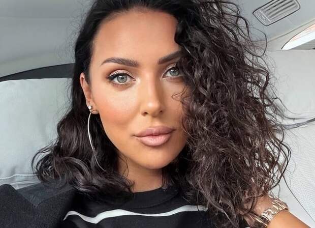 Алсу оседлала «железного коня»: дерзкие снимки звезды поразили Сеть