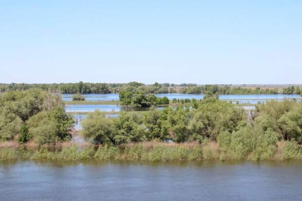 Заброшенный, но охраняемый: загадка тоннеля под рекой в Железногорске