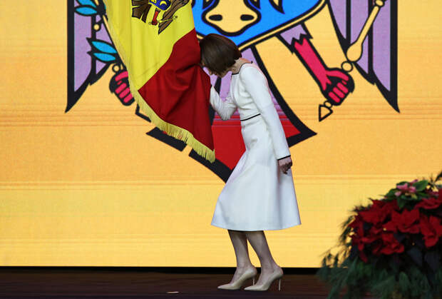 «Большинство крутит пальцем у виска». Президент Молдавии предложила объединить страну с Румынией. Как на это реагируют молдаване?