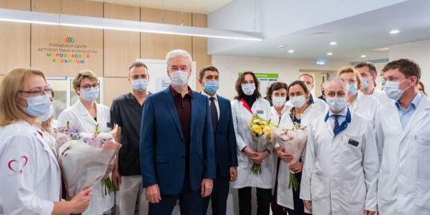 Собянин осмотрел новый Городской центр детской трансфузиологии в Морозовской больнице. Фото: М. Мишин mos.ru