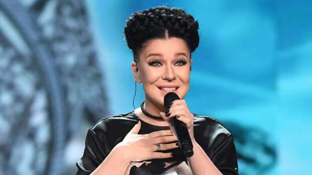 Mash: певица Ёлка получила российский паспорт и отказалась от украинского