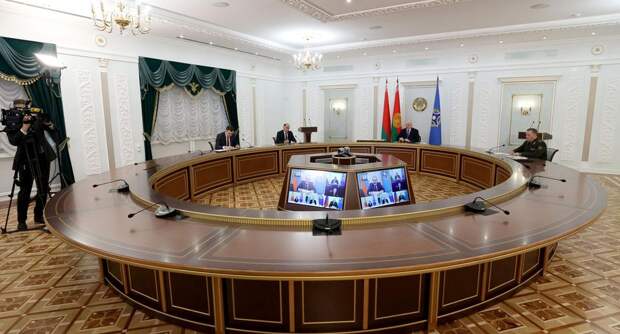 Лукашенко потребовал принять меры из-за проникновений диверсантов в Белоруссию