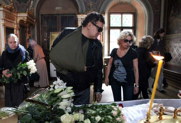 Ты не скажешь комару: "Скоро я, как ты, умру". С точки зренья комара, человек не умира....