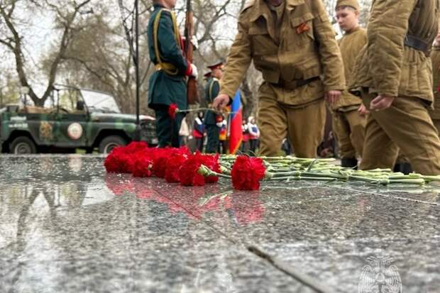 Торжественный проезд по городу: вчера тюменцы могли увидеть колонну ретроавтомобилей