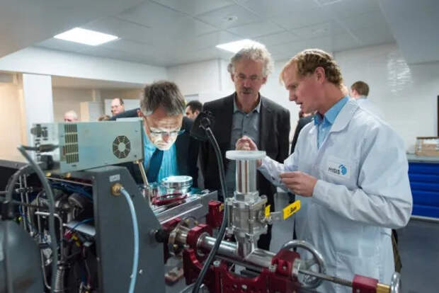 Александр Чурюмов (справа). Фото пресс-службы НИТУ МИСИС