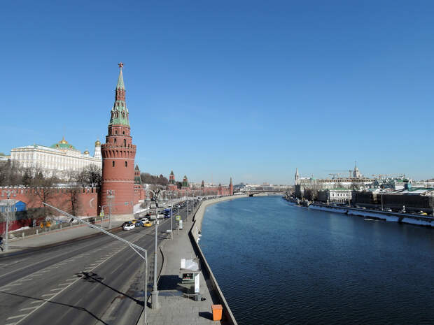 Кремлевская набережная
