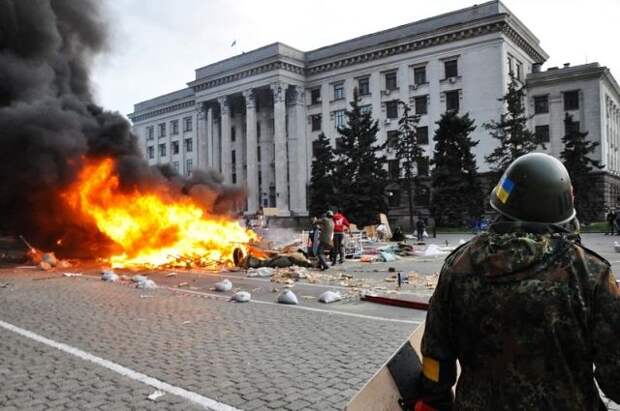 Беспорядки у здания Дома профсоюзов в Одессе 2 мая 2014 г.