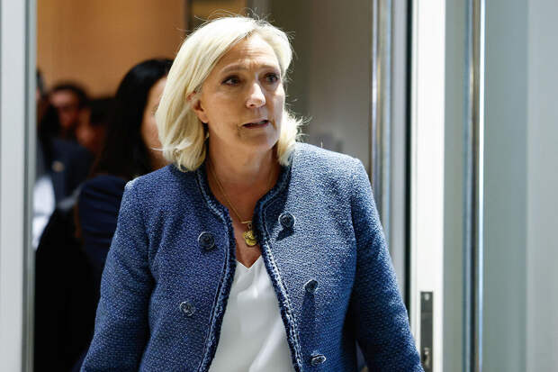 Politico: вопрос отношений с Россией разделил партию Ле Пен