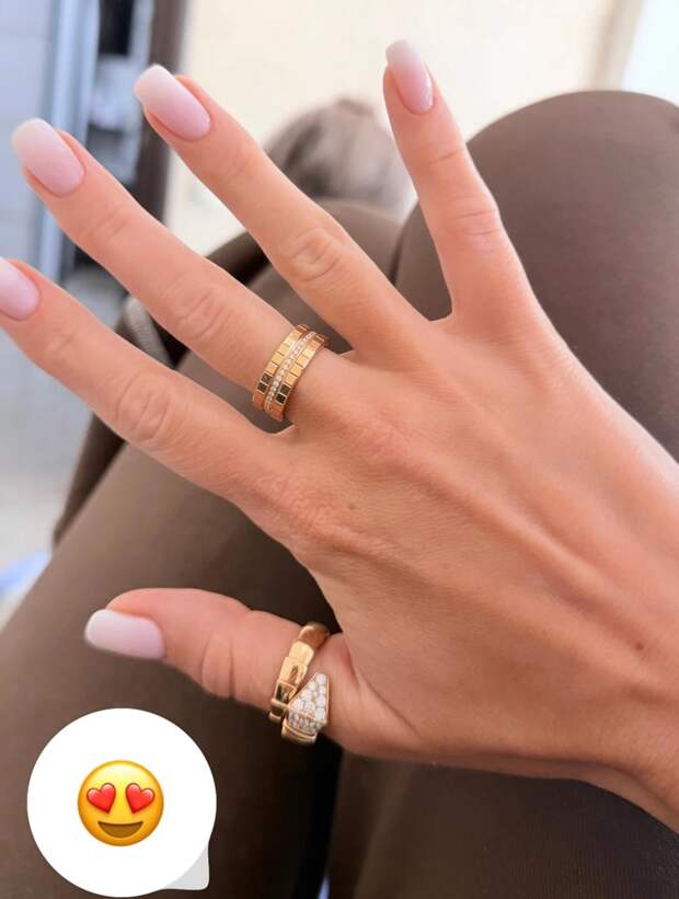 Роман Товстик балует Полину Диброву дорогими украшениями после начала совместной жизни