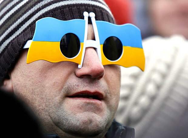 Украинские неонацисты должны понимать, что Запад закончит на Украине решать свои вопросы и просто...