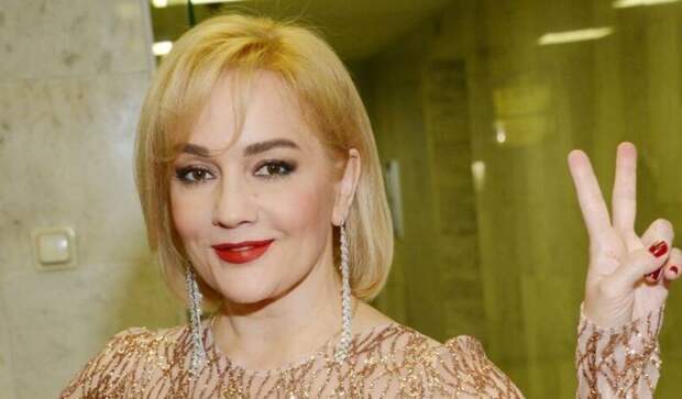 Пережившая инсульт Буланова жаловалась на безденежье из-за коронавируса