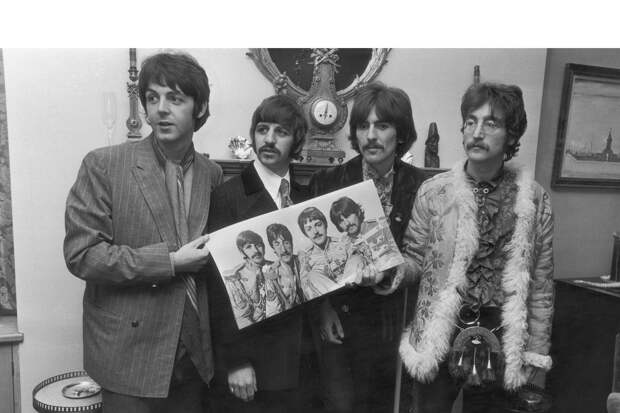 Новые песни Виктора Цоя, Джона Леннона и Курта Кобейна: подборка треков, созданных с помощью нейросетей