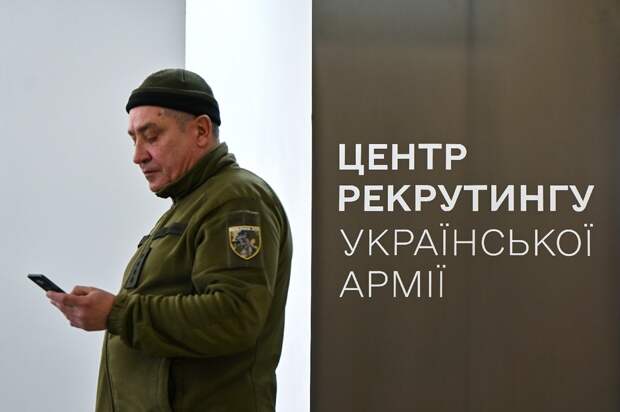 В Ковеле Волынской области Украины вспыхнули массовые протесты из-за отказа местного населения выполнять требования ТЦК и отправляться на фронт.-2