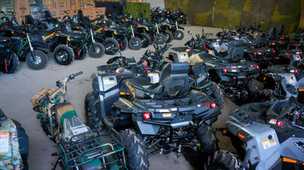 Правительство и "Народный фронт" передали 50 квадроциклов десантникам