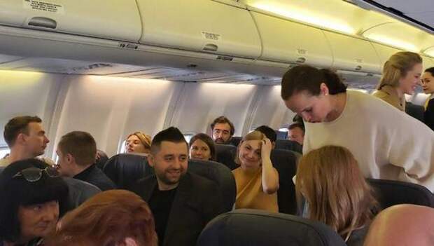 Зеленский попал в скандал из-за делегации в Давос