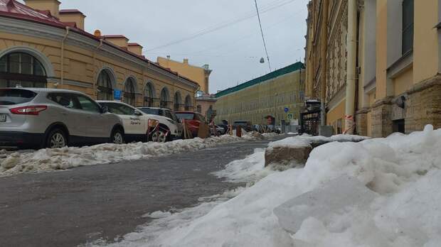 Скользко и ветрено: опасная погода в Петербурге продержится до вечера субботы