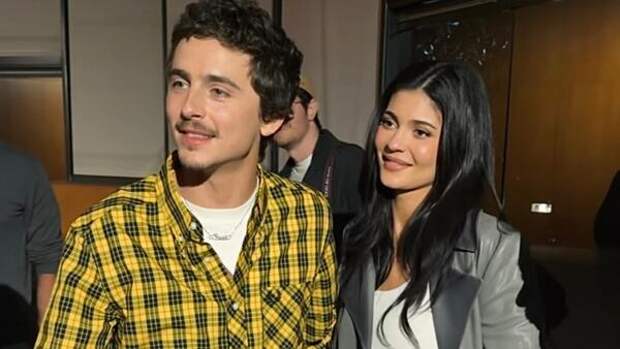 Тимоти Шаламе появился на мероприятии сразу с двумя любимыми женщинами