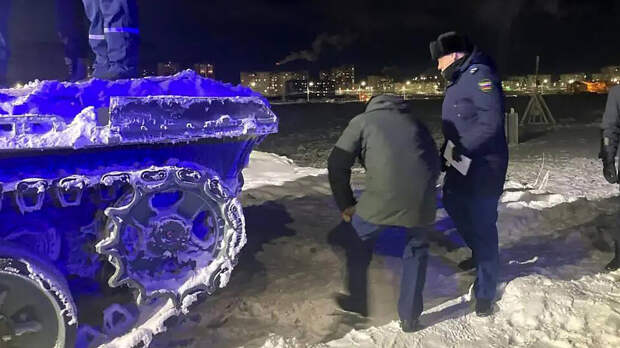Подростка насмерть придавило деталью выставочного танка в Якутске