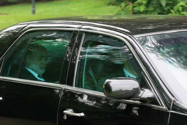 Председатель Федеральной резервной системы США Бен Бернанке покидает Бильдербергскую конференцию. 2008