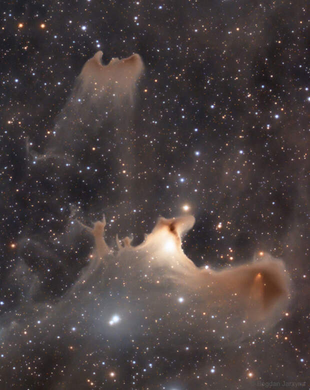 Туманность Призрак (Sh2-136, VdB 141)