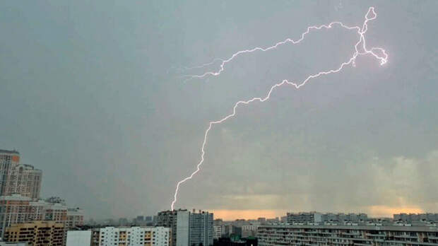 Грозы и жара до +27°C накроют Москву 5–7 мая
