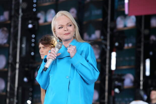 Соседи рассказали, как Долина жила в своем доме до его продажи Лурье