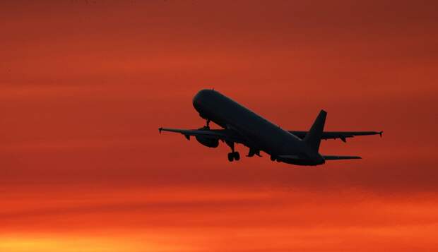 Долетел до аэропорта, но не смог сесть: Что известно об исчезновении самолёта с вице-президентом Малави