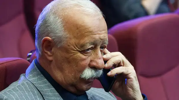 «Не читайте советских газет»: Якубович прокомментировал слухи о закрытии «Поля чудес»