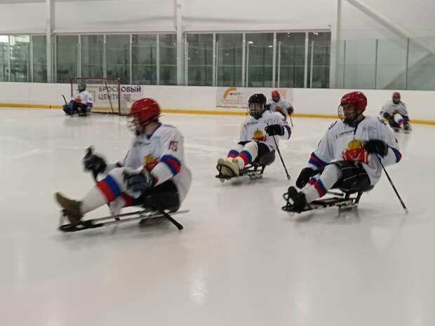 В Туле состоялась открытая тренировка сборных команд из числа участников СВО по следж-хоккею