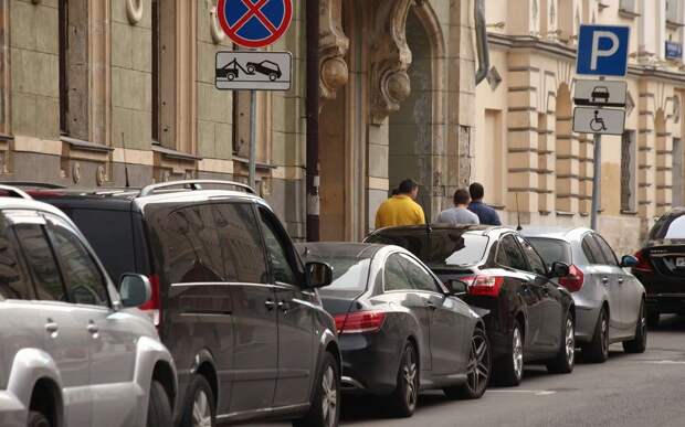 В трех районах Сочи заработают новые платные парковки с 3 февраля