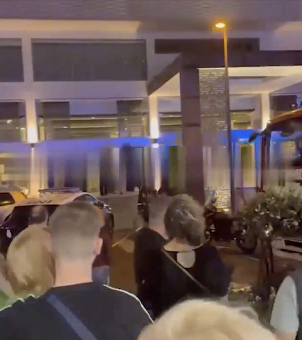 Турист прыгнул с балкона при попытке спастись от пожара в отеле и не выжил