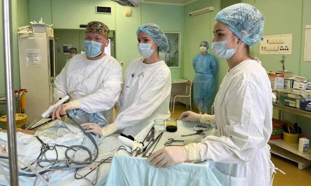 Торакальные хирурги в Архангельске выполнили редкое вмешательство