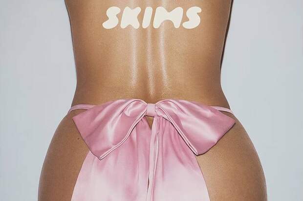 Ким Кардашьян выпустила адвент-календари с трусами