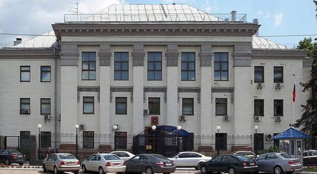 Депутат Чепа назвал провокацией статью NYT об эвакуации российских дипломатов с Украины
