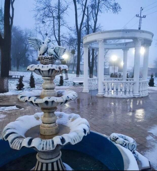 Мама заплатит: в Старом Крыму мальчик нанёс ущерб фонтану на сумму почти 300 тысяч рублей