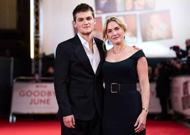 «Молодой Леонардо Ди Каприо»: Кейт Уинслет впервые вышла в свет с подросшим сыном