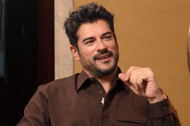 Актер Бурак Озчивит признался, что ест по ночам