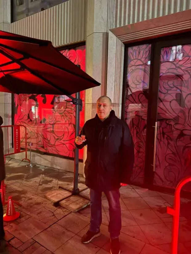 На вечеринке 