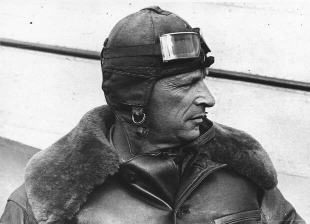 Летчик-испытатель Михаил Громов Иван Шагин, 1937 год, МАММ/МДФ.
