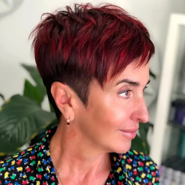 Пикси с короткими висками для женщин 40-50 лет: 15 смелых идей