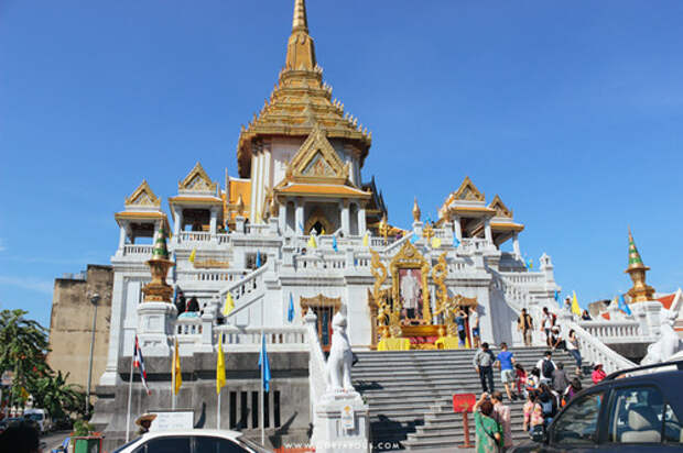 Wat-Traimit-Bangkok-Thailand-06.jpg
