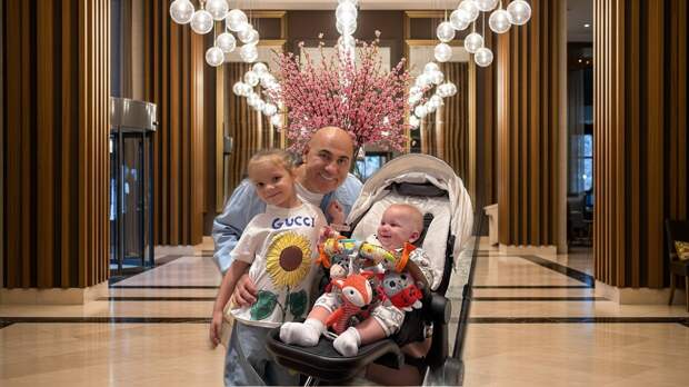 «Не готова быть бабушкой»: Валерия впервые показала внука, но почему её младший сын не общается с родным отцом?