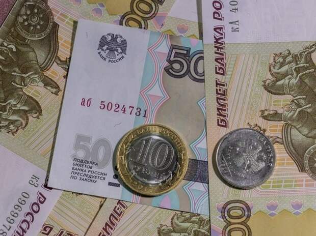 Рубль утонул в Керченском проливе: курс обрушился Рубль утонул в Керченском проливе: курс обрушился