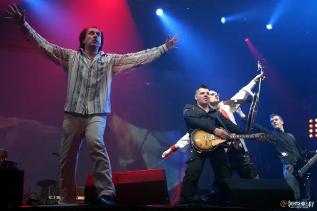 Куда пойти 29 апреля — 3 мая: вальс буксиров, мотопарад, классика на мосту и медитация с Курентзисом