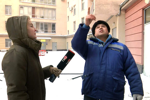 В Петербурге дворник поймал выпавшего из окна ребёнка