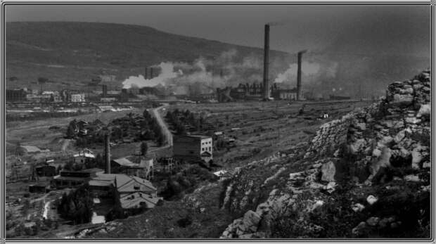 Верхняя Губаха и коксохимический завод в 40-х (фото из интернета)