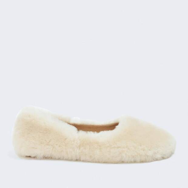 Балетки из овчины, LIME, 9999 руб. (lime-shop.com)
