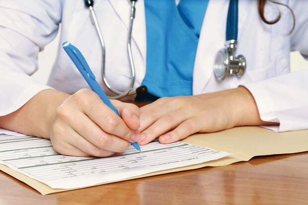 Выявляют даже у зумеров: В России сильно помолодел рак груди. И это не единственная плохая новость